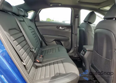 2024 Kia Forte Gt Line z USA, uszkodzony, nr VIN 3KPF54AD7RE777798